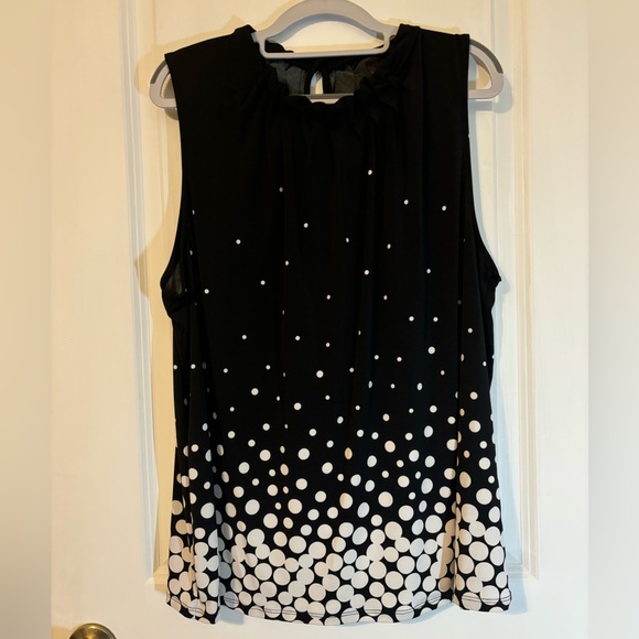 croft & barrow Tops - Sleeveless polka dot top, XXL, ruffle high collar